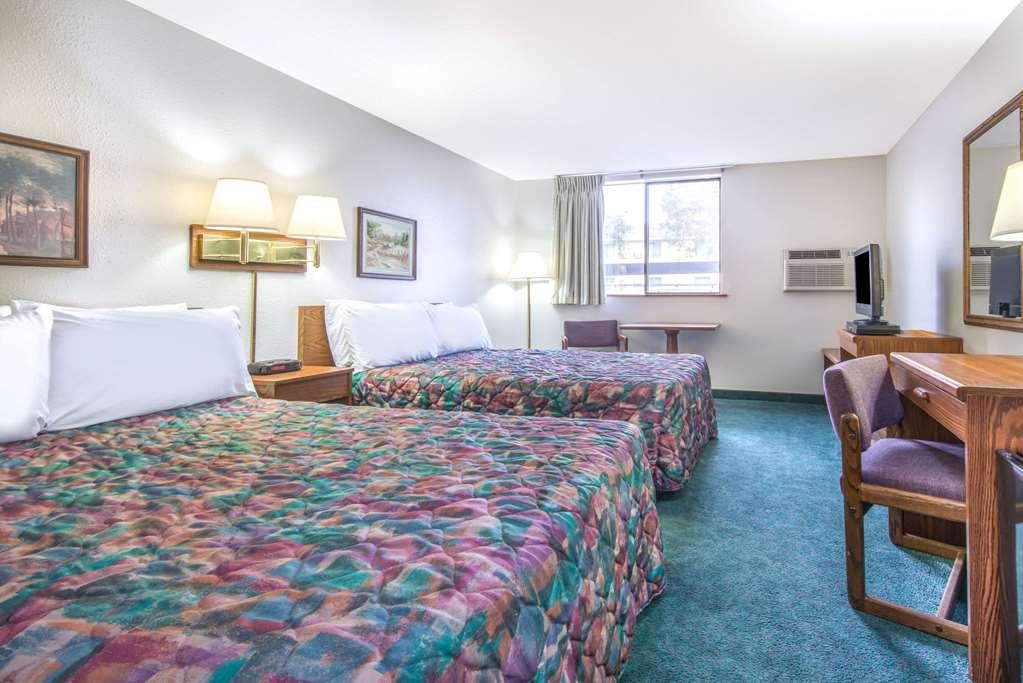 Hotel Super 8 By Wyndham Missoula/Brooks Street Habitación foto